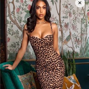 Pretty little things leopard print dress size 6